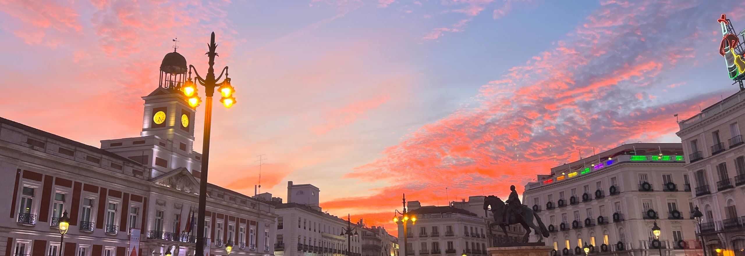 atardecer puerta del sol